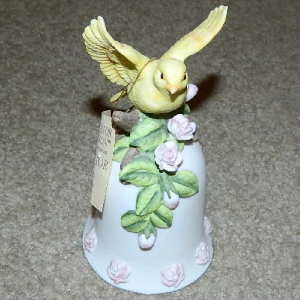 Yellow Bird Bell Seymour Mann Connoisseur Collection Vintage 1995